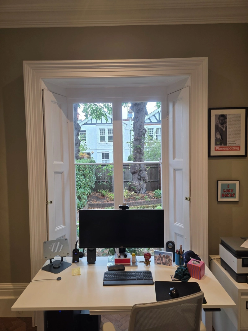 Acoustic glass